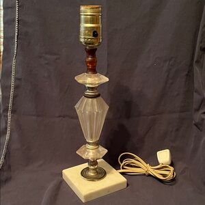 Hollywood regency boudoir lamp Marble Base - Clear & silver